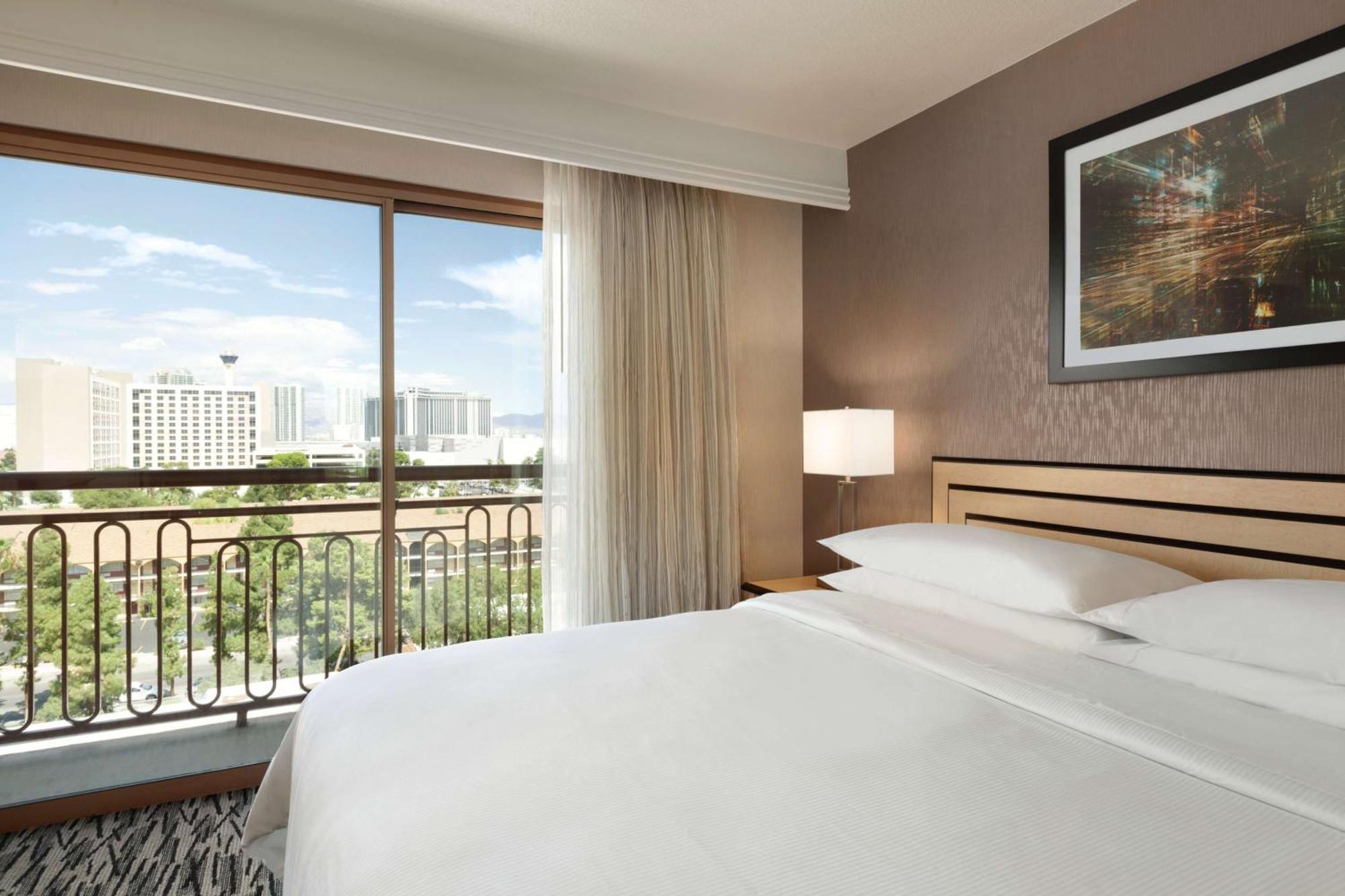 Two-Room Queen Suite Balcony