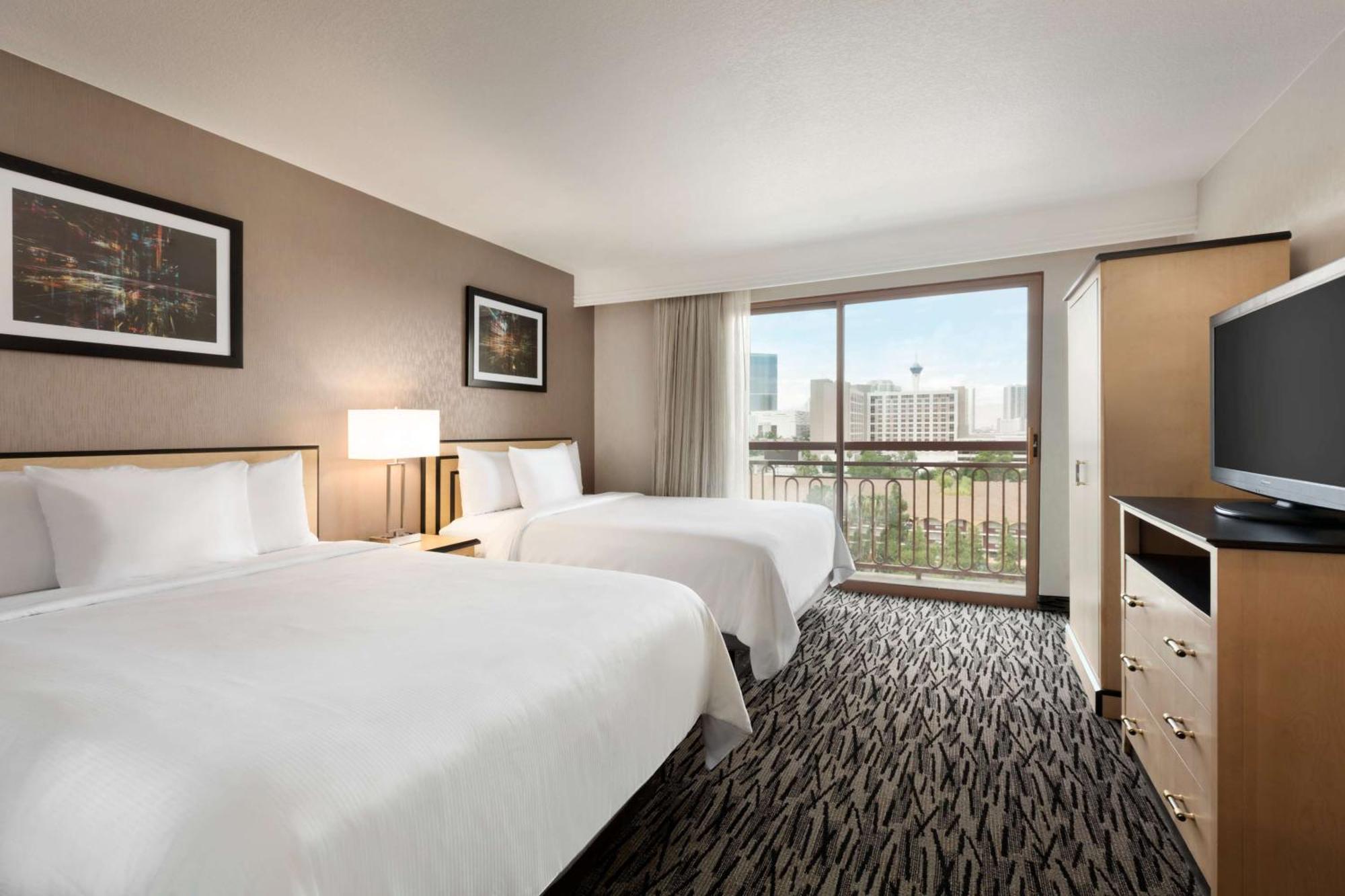 Two-Room Queen Suite Balcony