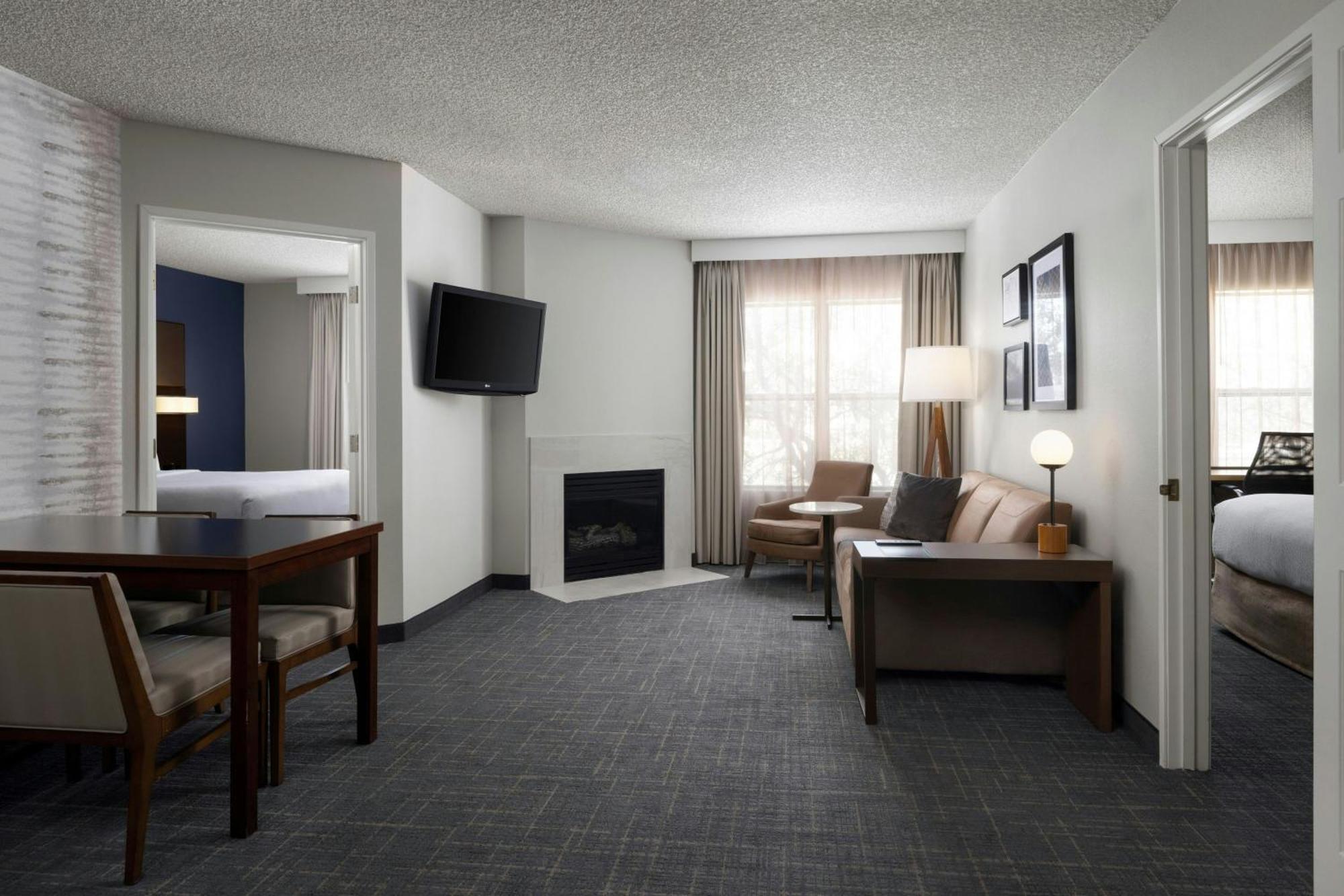Two-Bedroom Queen Suite,1679575008:JPEG