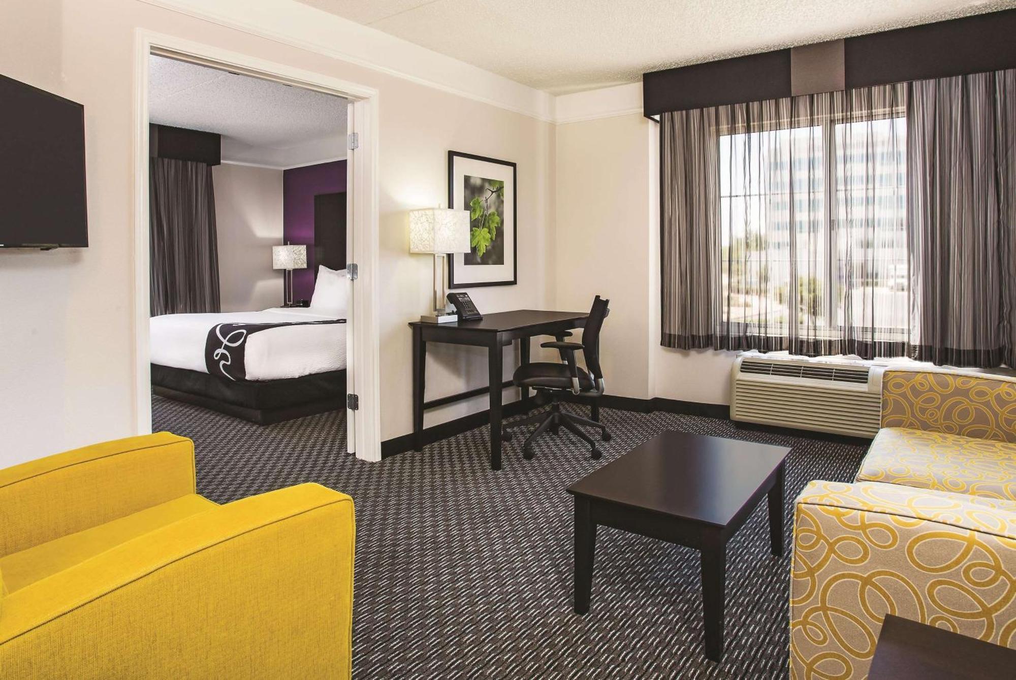 One-Bedroom King Suite Non-Smoking