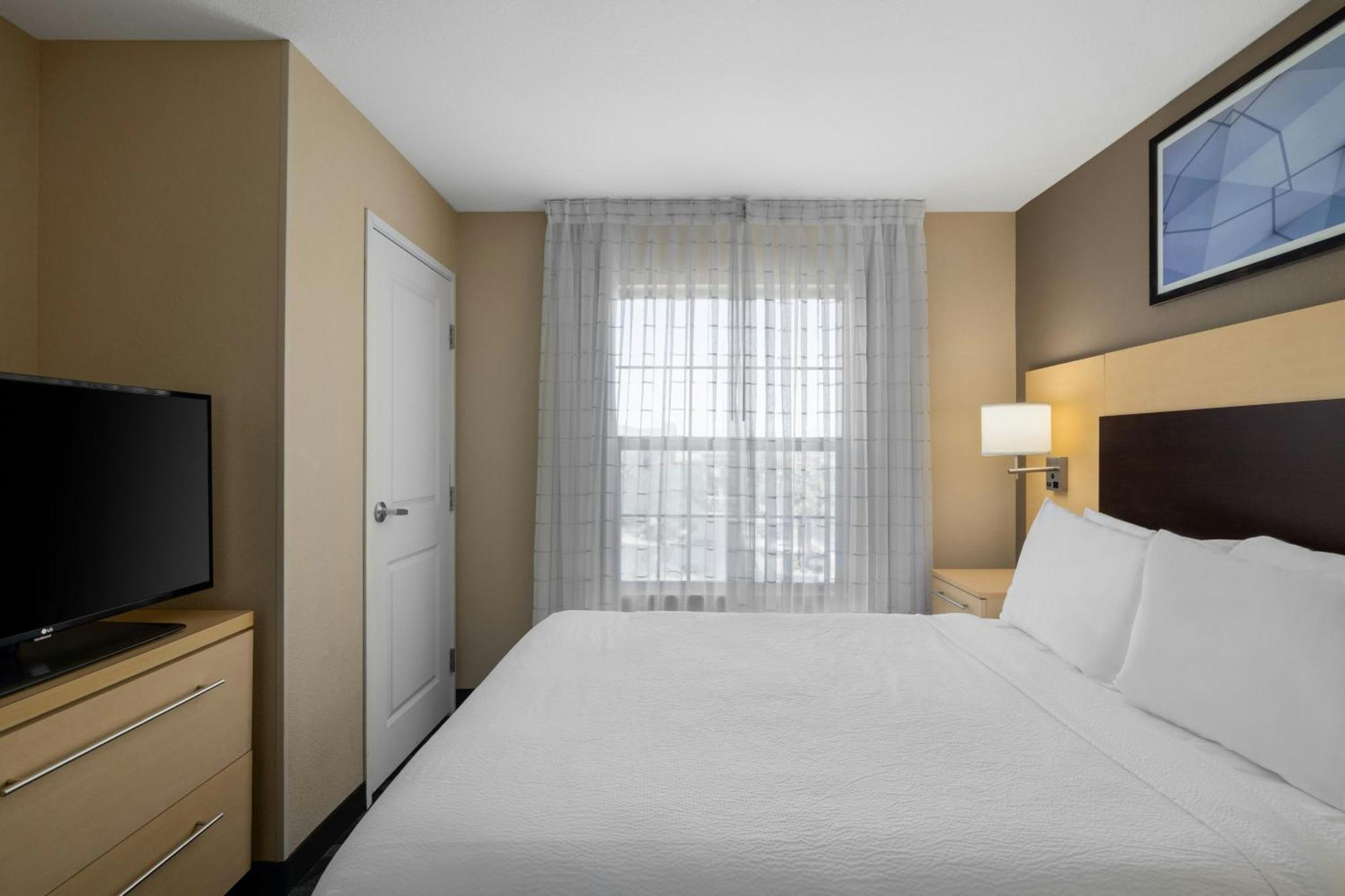 Queen Suite
