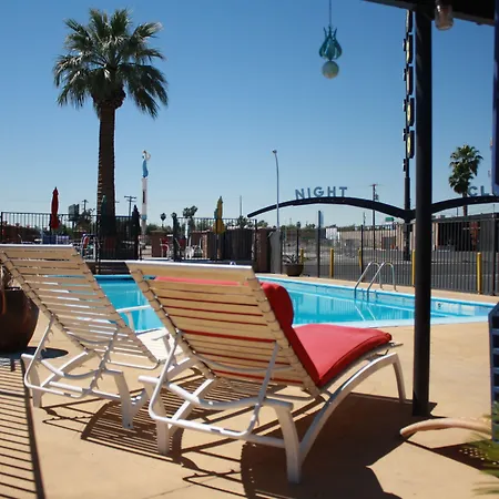 Desert Hills Motel-3