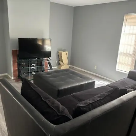 2 Or 3 Bedroom Extended Stay Walk To Strip Mgm Casino Shop Club-2